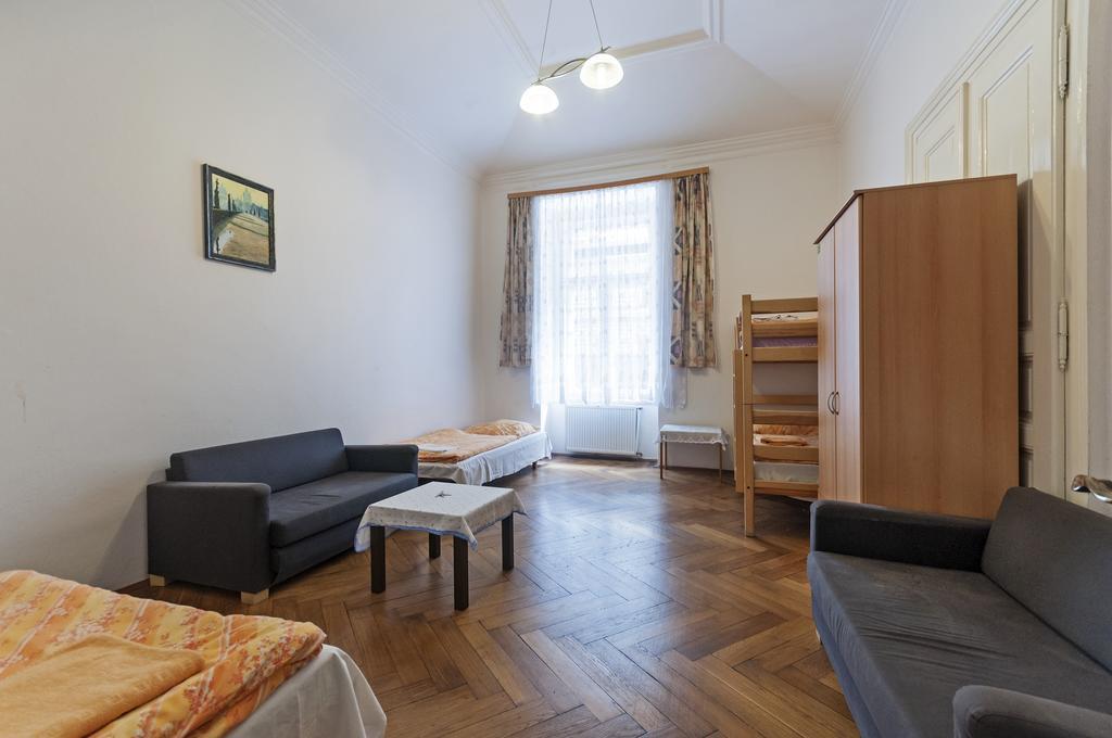 براغ Gallery Hostel المظهر الخارجي الصورة