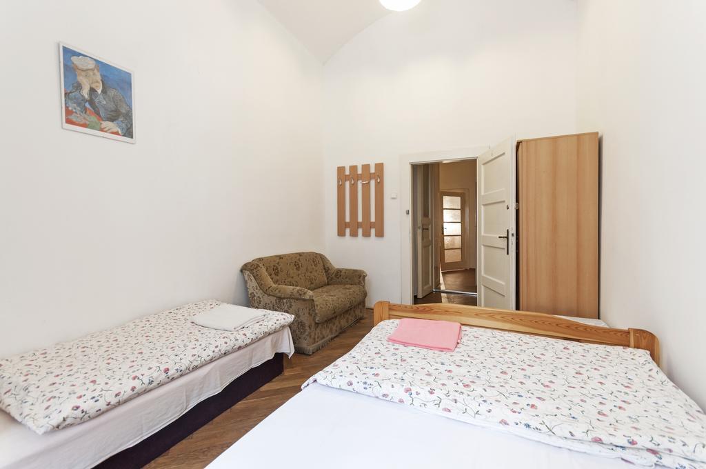 براغ Gallery Hostel المظهر الخارجي الصورة